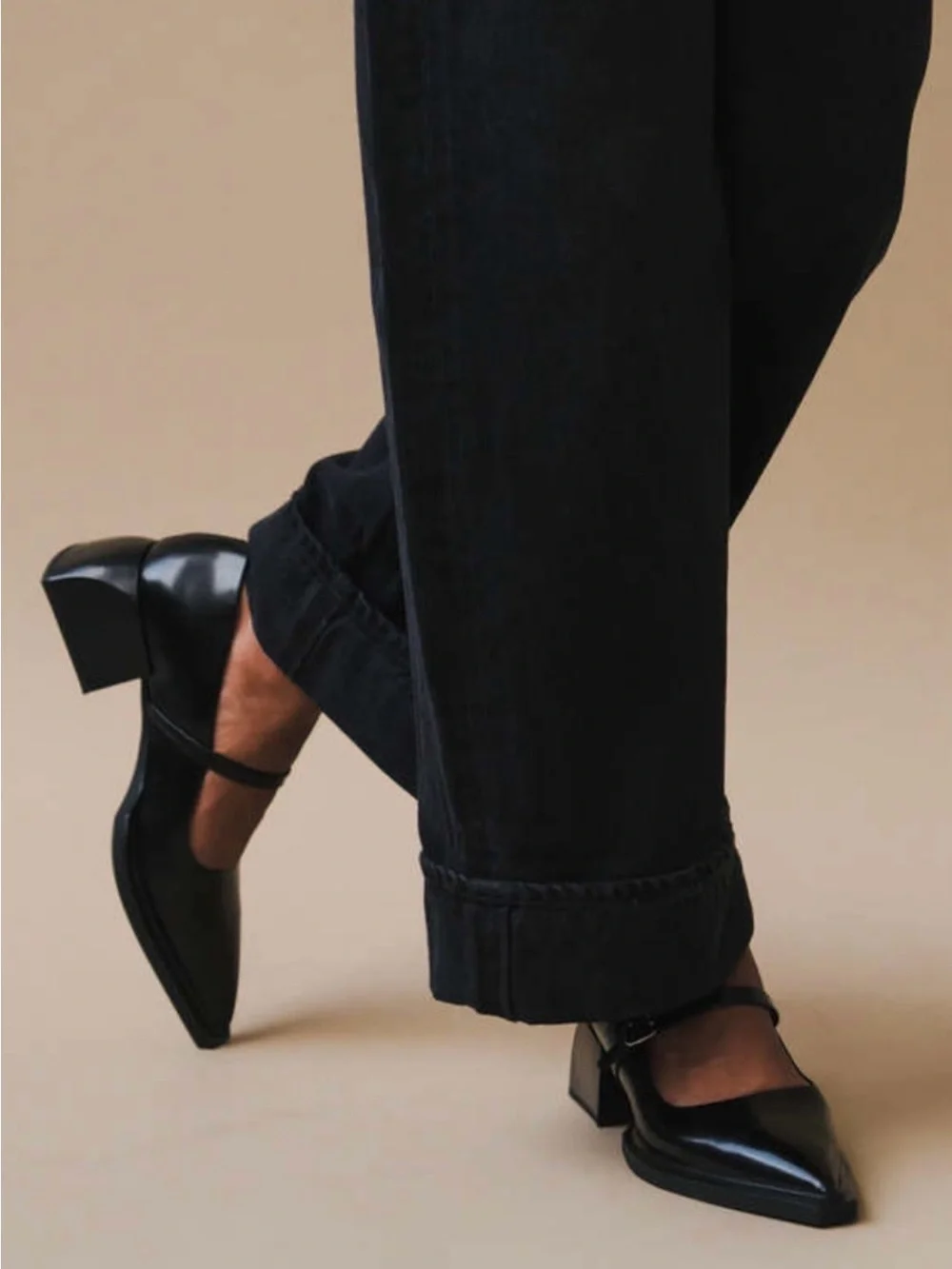 Vagabond Black Pointed Mary Jane Block Heel Oxfords